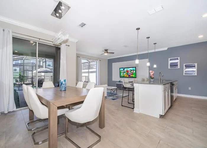 2921Dh Townhouse 4 Bedrooms & 3 Bathrooms + Pool