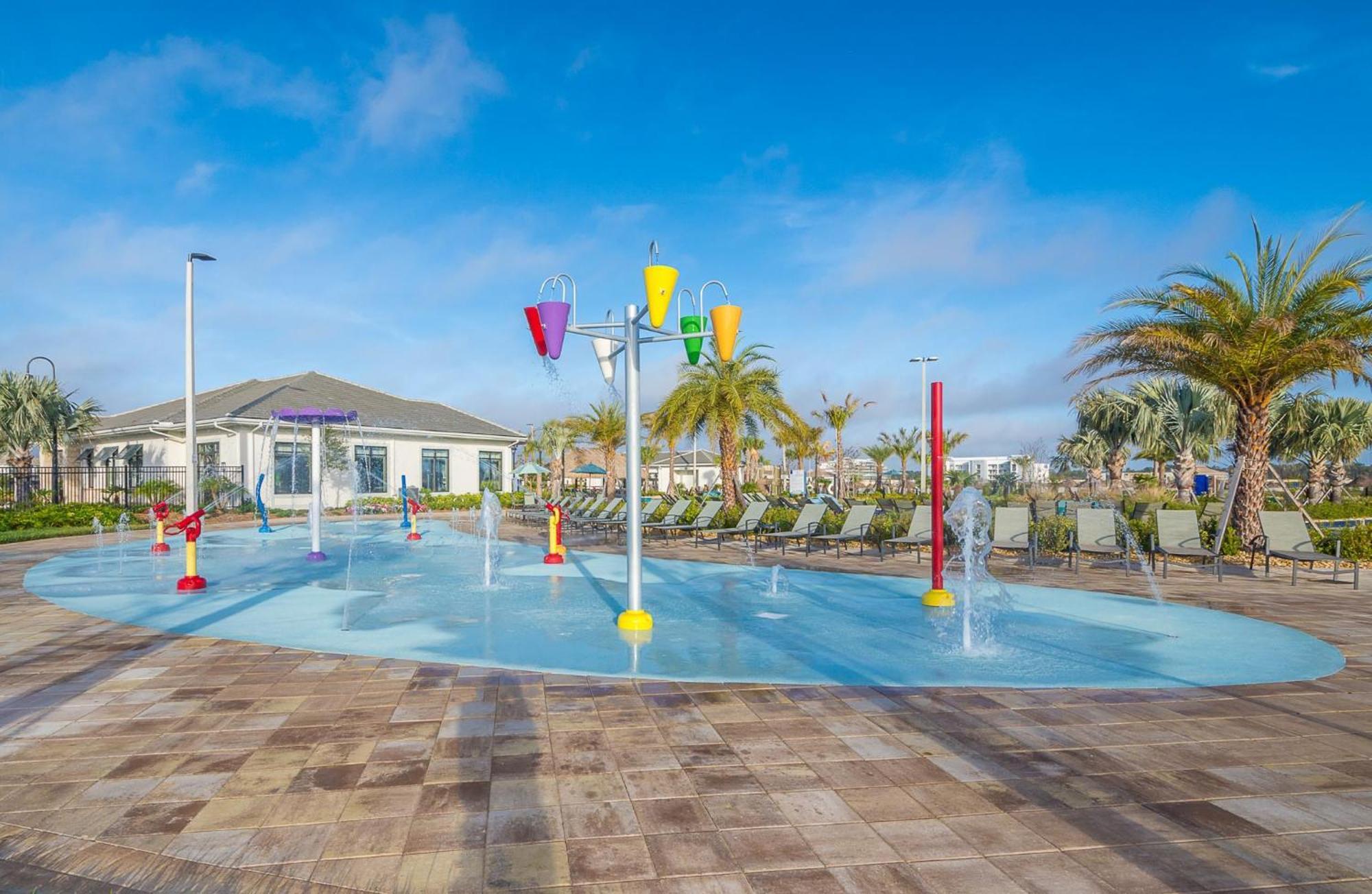 2921dh Townhouse 4 Bedrooms & 3 Bathrooms + Pool *